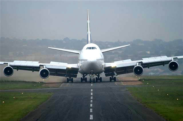 http://www.sa-transport.co.za/aircraft/precision/landing2.jpg