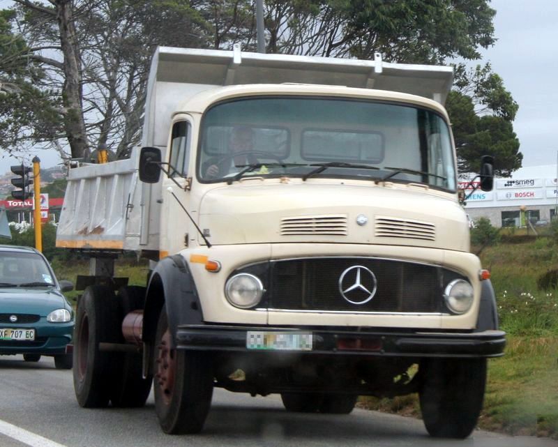 Mercedes benz dump trucks