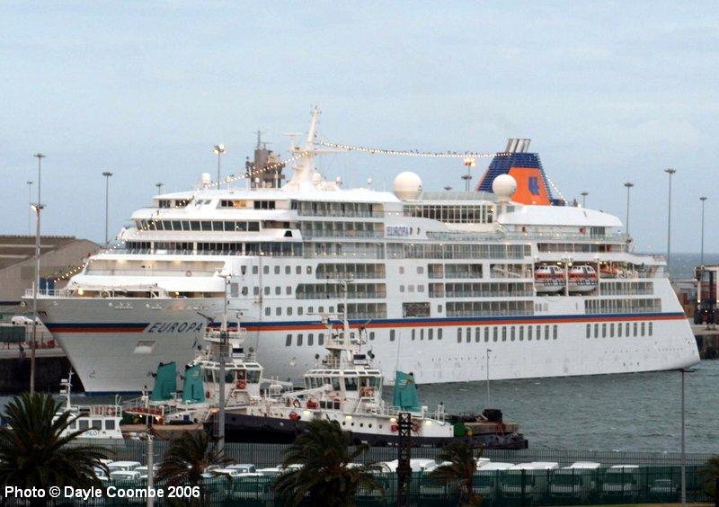 cruise ship in port elizabeth today